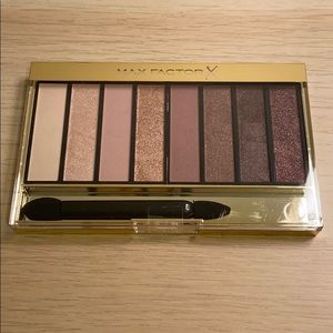 Max Factor eyeshadow palette in Rose Nudes